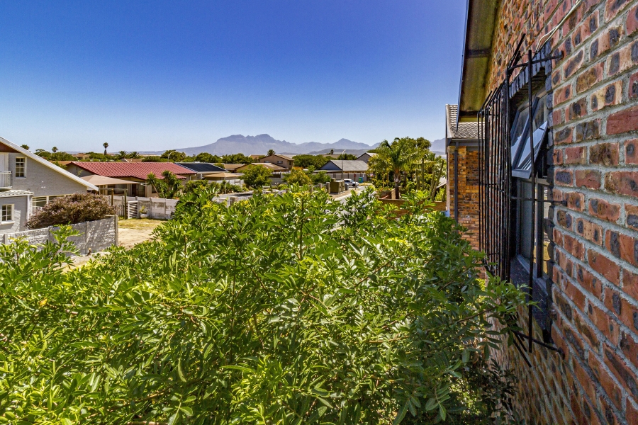 5 Bedroom Property for Sale in Gordons Bay Central Western Cape